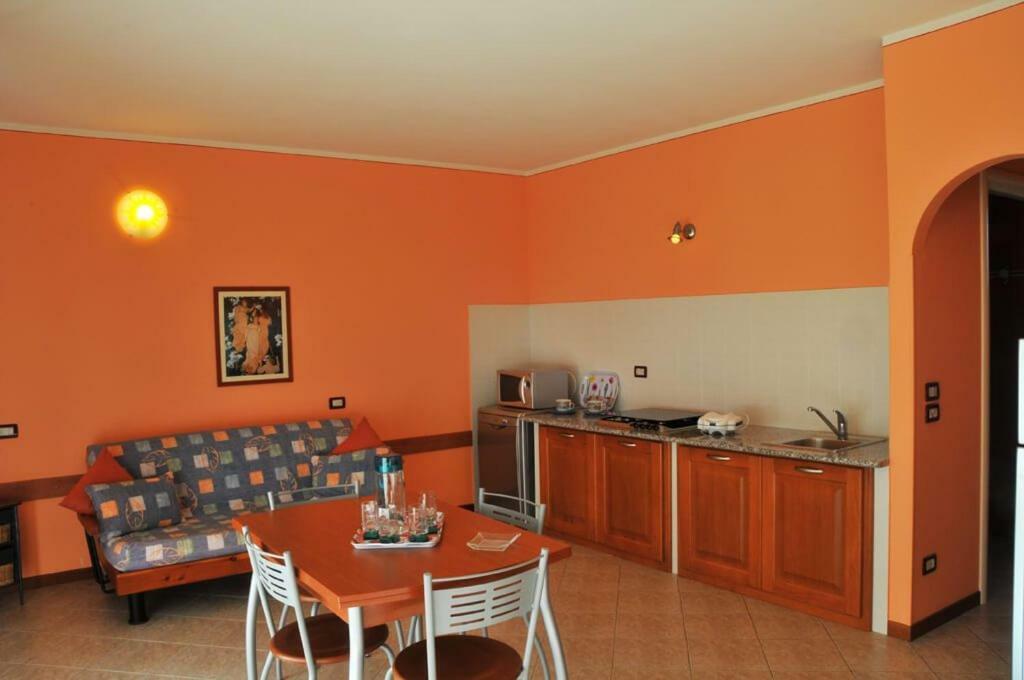 Casale El Galet Apartment Moniga del Garda Bagian luar foto