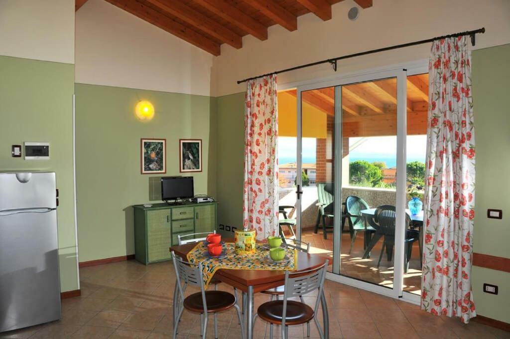 Casale El Galet Apartment Moniga del Garda Bagian luar foto